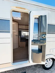 Fahrzeugbild Hobby Excellent 460 SL/Truma Go2/Dachmarkise #25