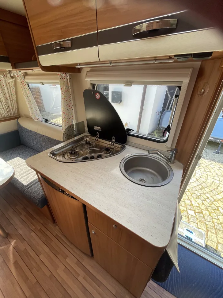 Fahrzeugbild Weinsberg CaraOne 400 LK sehr gut gepflegt #6