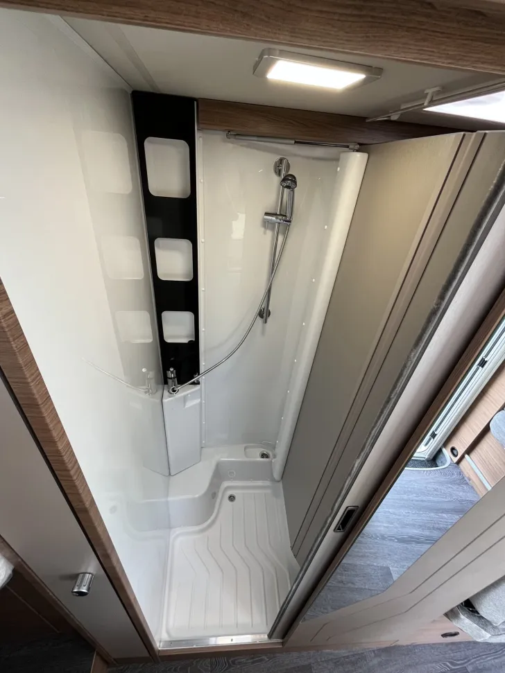 Fahrzeugbild Knaus VAN I 650 MEG +ABVERKAUF+ #16