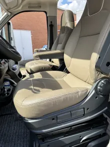 Fahrzeugbild Malibu Van Comfort 640 LE charming GT skyview Neuzustand #5
