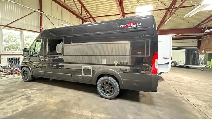 Fahrzeugbild Malibu Van Comfort 640 LE charming GT skyview Neuzustand #11