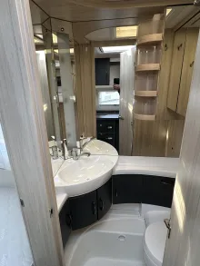 Fahrzeugbild Hobby De Luxe Edition 460 LU #12