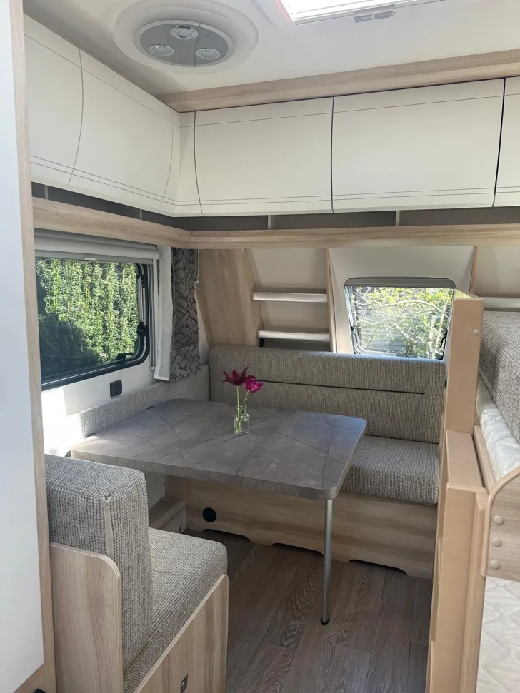 Fahrzeugbild Hobby De Luxe 515 UHK Dusche - NEUWERTIG - #4