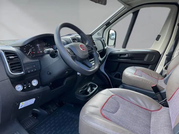 Fahrzeugbild Malibu T 460 LE (523) #8