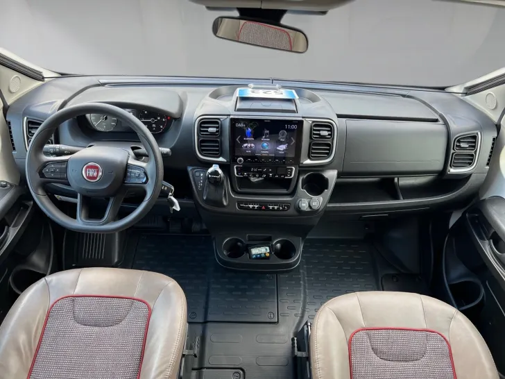 Fahrzeugbild Malibu T 460 LE (523) #11