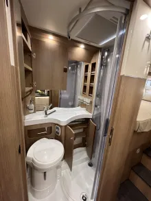 Fahrzeugbild Malibu T 460 LE (523) #32