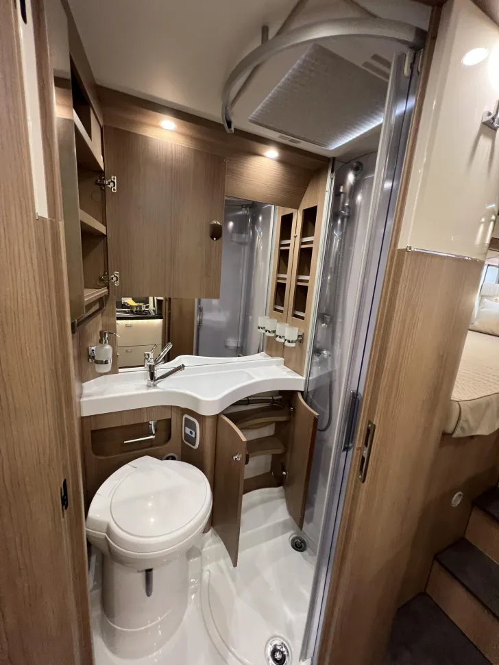 Fahrzeugbild Malibu T 460 LE (523) #32