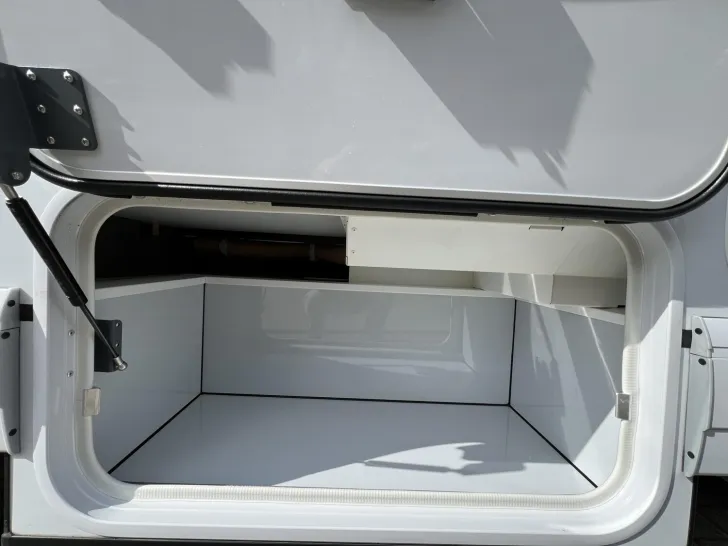 Fahrzeugbild Malibu T 460 LE (523) #37
