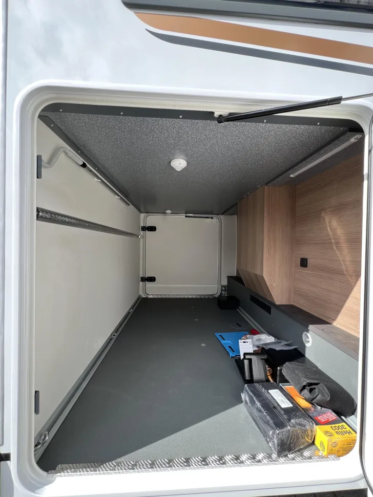 Fahrzeugbild Malibu T 460 LE (523) #38