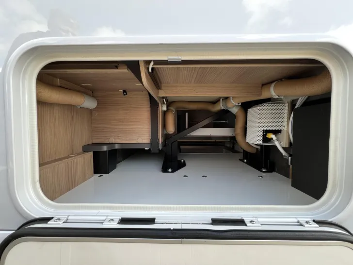 Fahrzeugbild Malibu T 460 LE (523) #40
