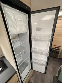 Fahrzeugbild Dethleffs Camper 540 QMK Auflastung, Autarkpa,Kinderbetten #13