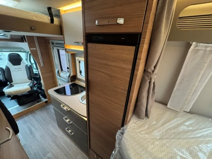 Fahrzeugbild Weinsberg CaraSuite 650 MEG EDITION [SPICY] Sondermodell "Spicy" #7