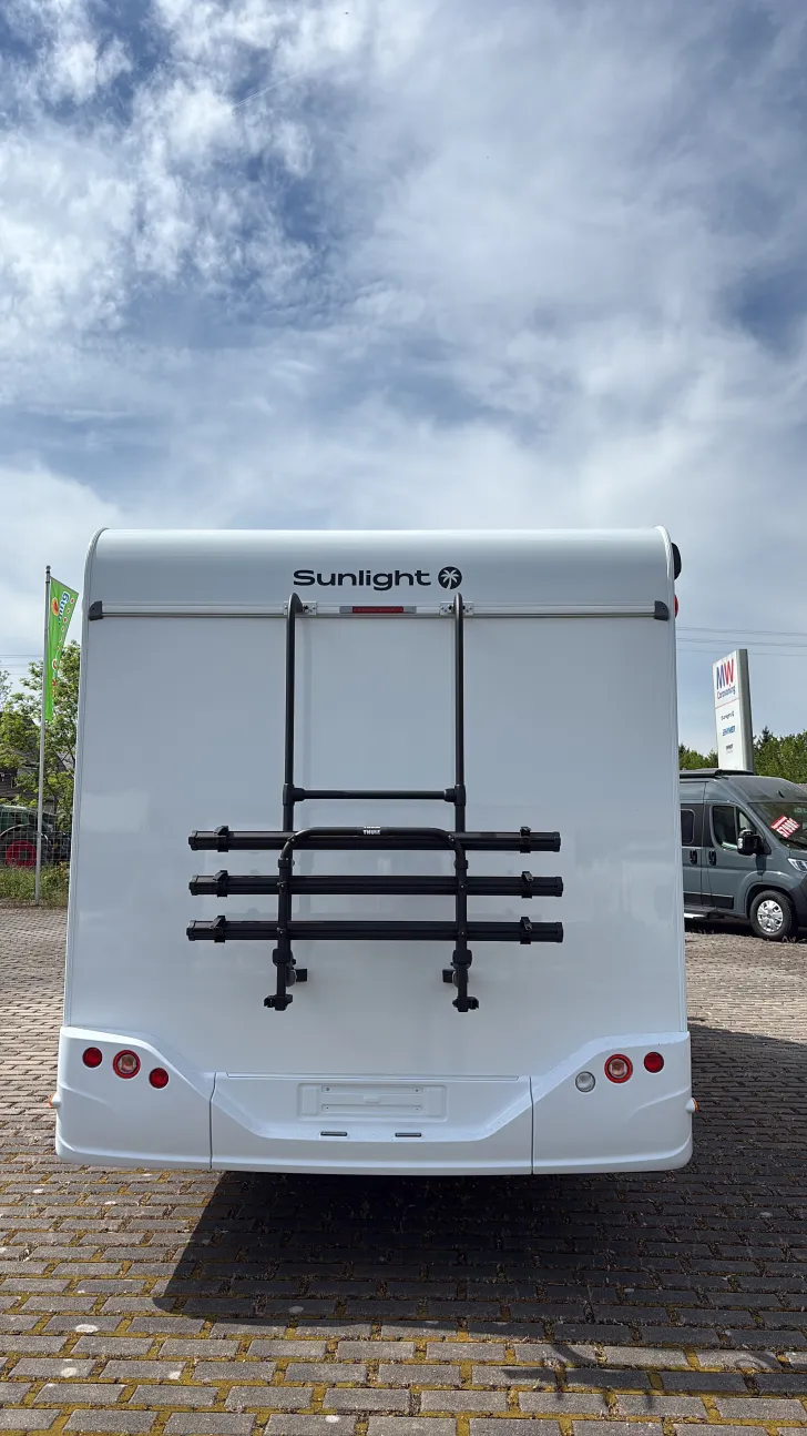 Frontal Hinten Sunlight T SUB TS67 Automatik