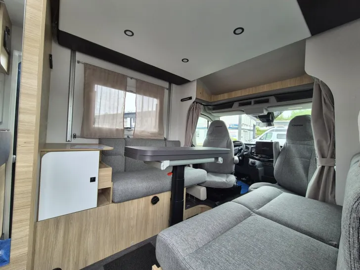 Fahrzeugbild Chausson Teilintegriert S614 First Line Zubehör Paket #9