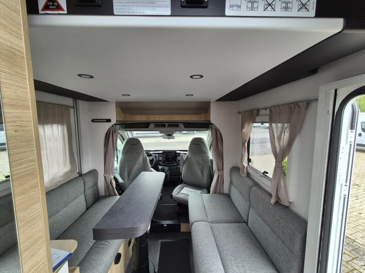 Fahrzeugbild Chausson Teilintegriert S614 First Line Zubehör Paket #10