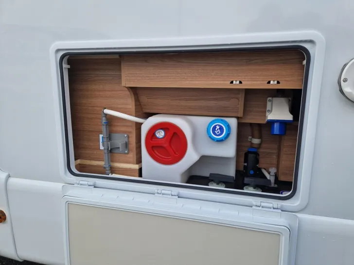 Fahrzeugbild Weinsberg CaraCompact MB EDITION PEPPER 640 MEG #11