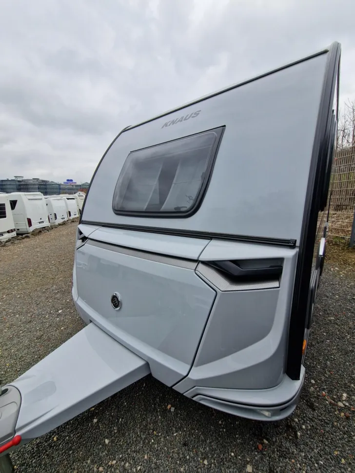 Fahrzeugbild Knaus Südwind 460 EU Black Selection #2