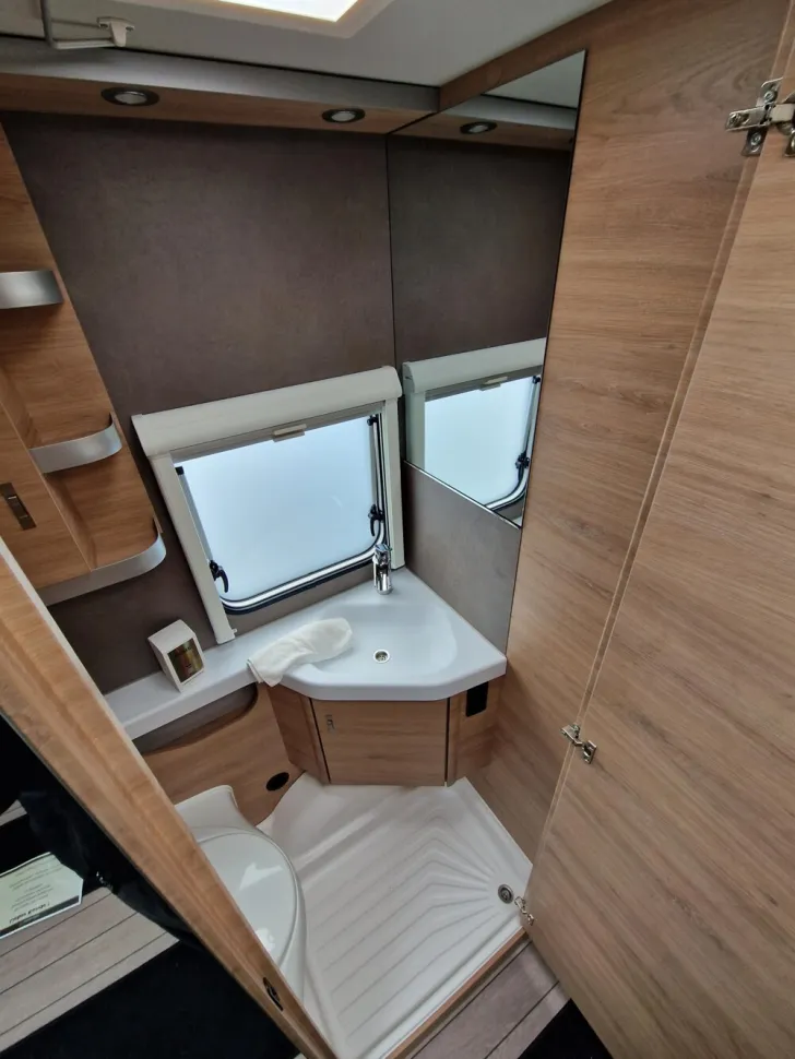 Fahrzeugbild Knaus Südwind 460 EU Black Selection #21