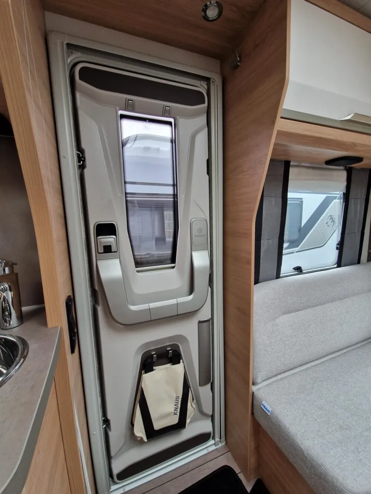 Fahrzeugbild Knaus Südwind 460 EU Black Selection #23