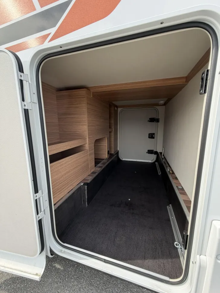 Fahrzeugbild Weinsberg CaraCompact MB EDITION PEPPER 640 MEG #9