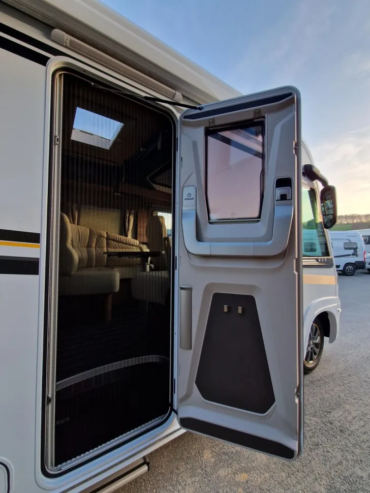 Fahrzeugbild Knaus Sun i 700 LEG #13