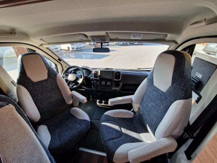 Fahrzeugbild Weinsberg CaraHome 650 DG #12