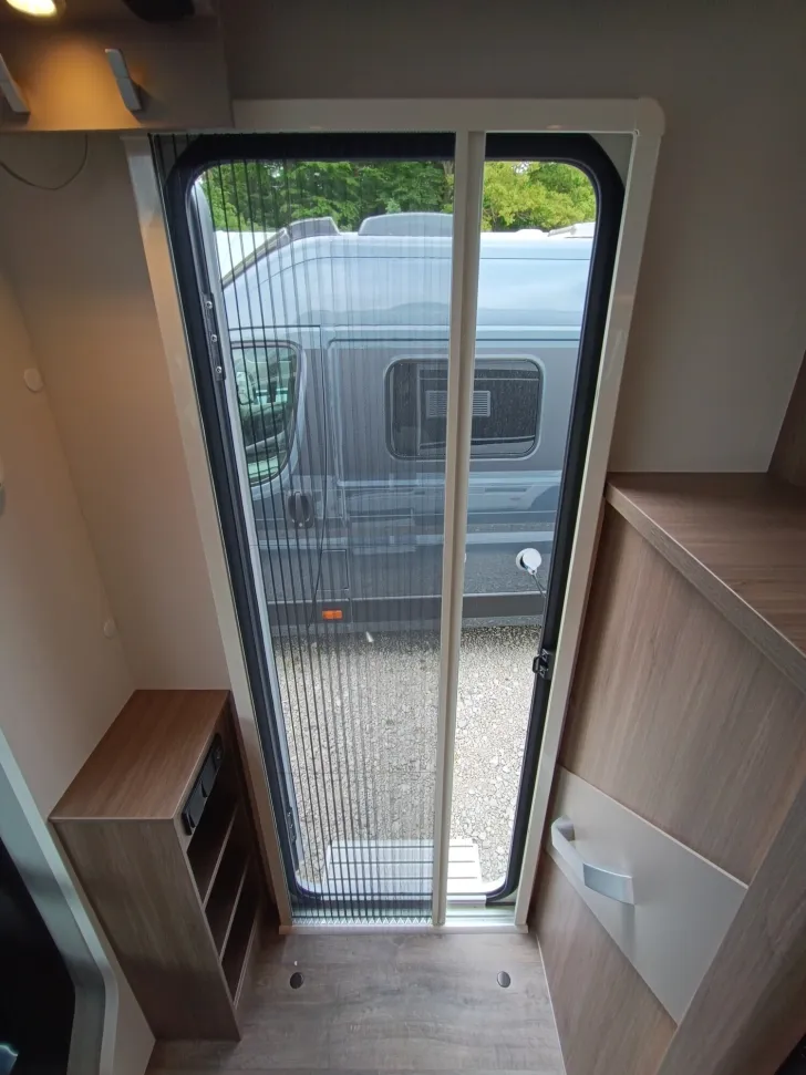 Fahrzeugbild Carado Edition26 T Ford 338 H Hubbett-Autom-TrailPaket #19