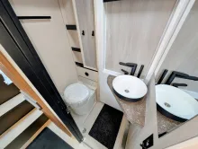 Fahrzeugbild Bürstner Signature SFT 7.1 Sie sparen 4.432,-!! #15