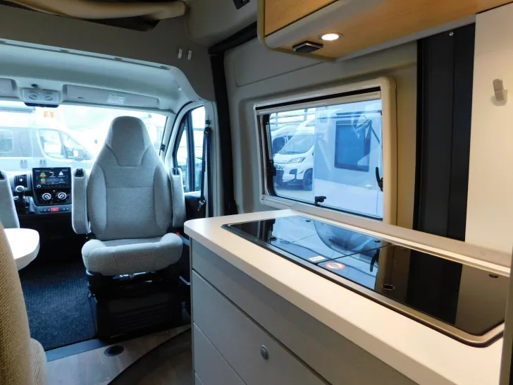 Fahrzeugbild Hymer Free 600 70-years-Race mit Racing-Stoßfänger ! #11