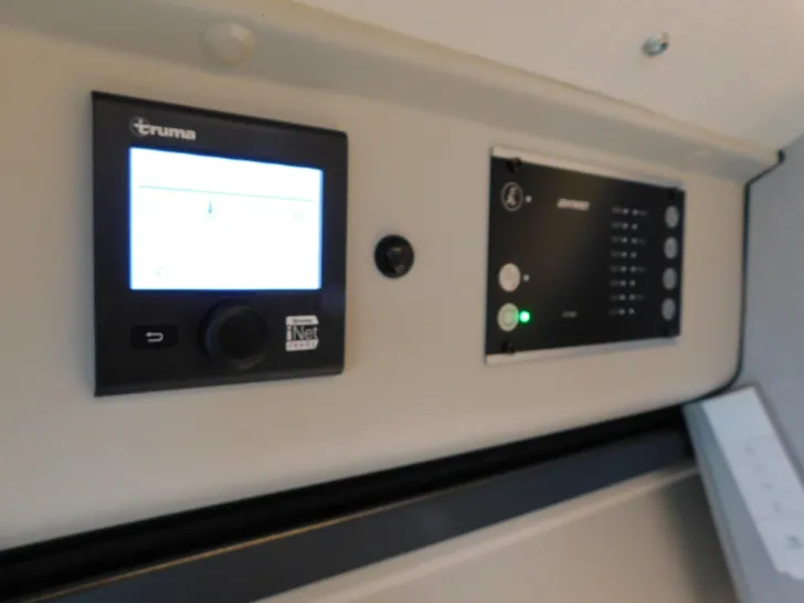 Fahrzeugbild Hymer Free 600 70-years-Race mit Racing-Stoßfänger ! #25