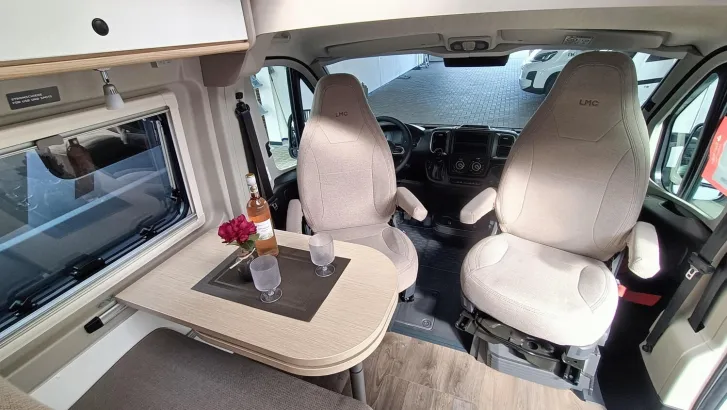Fahrzeugbild LMC Innovan Pure 640 Design+Sicherheit Paket+AHK #8