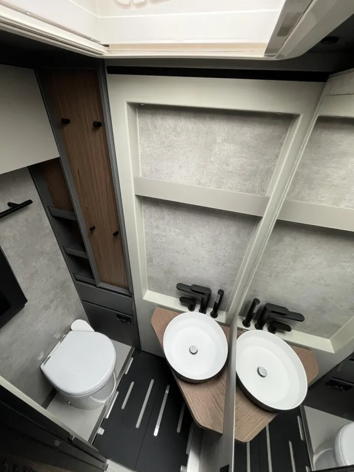 Fahrzeugbild Niesmann + Bischoff iSmove 7.3 F #10