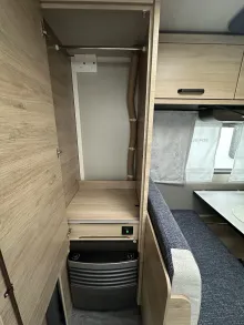 Fahrzeugbild Weinsberg CaraOne 500 FDK Garagentür #19