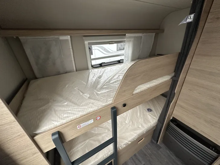 Fahrzeugbild Weinsberg CaraOne 500 FDK Garagentür #13
