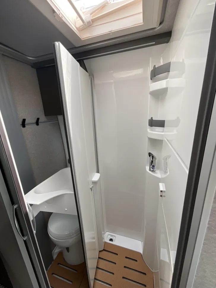 Fahrzeugbild Hymer Yellowstone 640 #8
