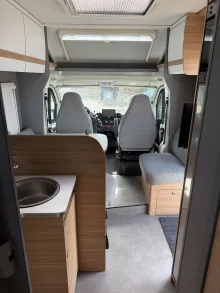 Fahrzeugbild Dethleffs Just Camp TE741EB Dog Liner #4