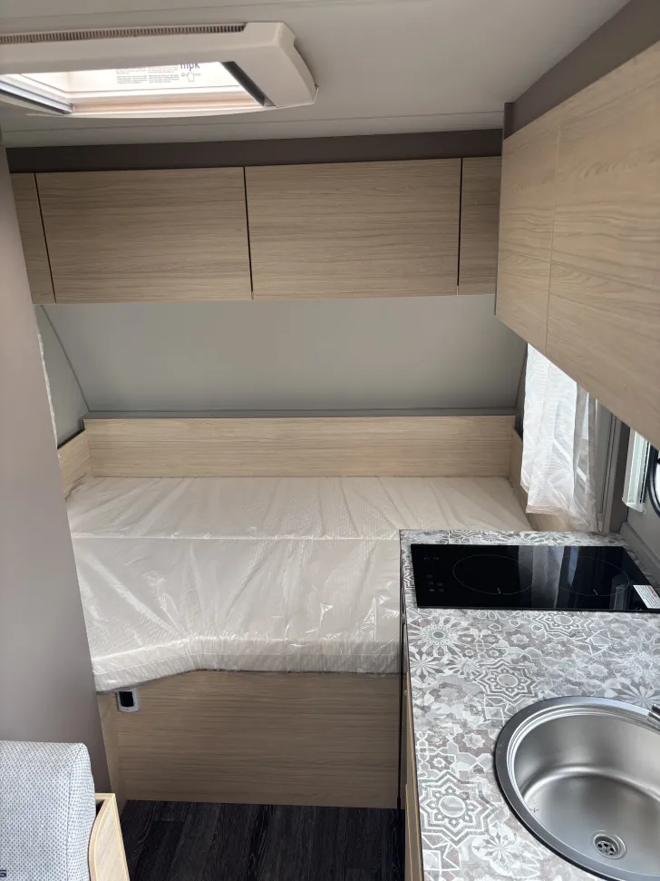 Fahrzeugbild Weinsberg CaraCito 390 QD GFK-Dach, 3 Zusatzfenster, #6
