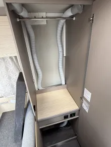 Fahrzeugbild Weinsberg CaraCito 390 QD GFK-Dach, 3 Zusatzfenster, #12