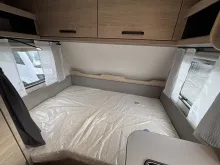 Fahrzeugbild Weinsberg CaraOne 390 QD MJ 2026! 1.350kg, Insektentür #8