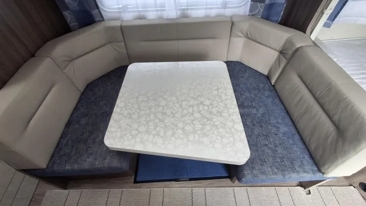 Fahrzeugbild Hobby De Luxe Easy 545 KMF Toller Familien Wohnwagen #16