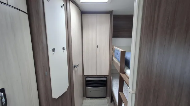 Fahrzeugbild Hobby De Luxe Easy 545 KMF Toller Familien Wohnwagen #29