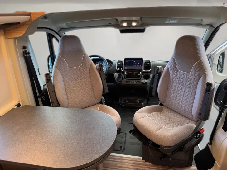 Fahrzeugbild Malibu First Class - Two Rooms 640 LE RB #10