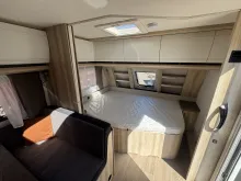 Fahrzeugbild Hobby De Luxe 545 KMF 2.000 kg #10