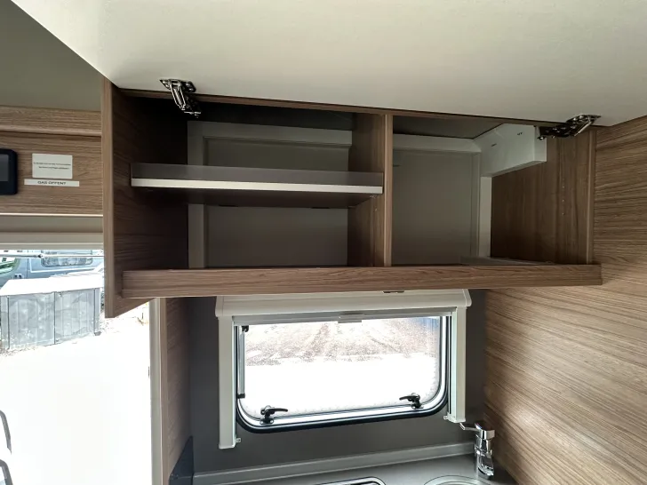 Fahrzeugbild Weinsberg CaraHome 650 DG Mietfahrzeug Verfügbar 11.2026 #25