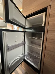 Fahrzeugbild Weinsberg CaraHome 650 DG Mietfahrzeug Verfügbar 11.2026 #20