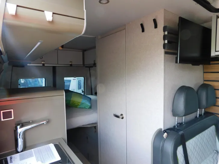 Fahrzeugbild Hymer Grand Canyon S CrossOver 600 Winterpaket + Leder #10