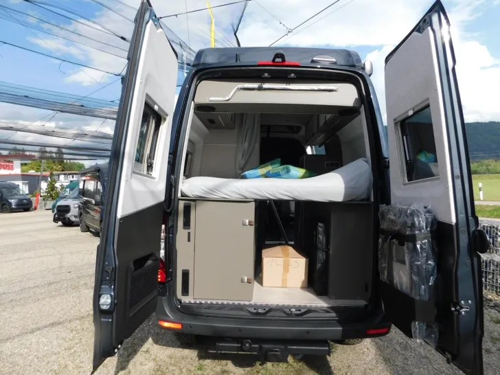 Fahrzeugbild Hymer Grand Canyon S CrossOver 600 Winterpaket + Leder #15
