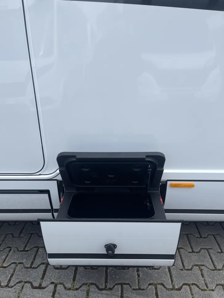 Fahrzeugbild Niesmann + Bischoff iSmove 6.9 E #10