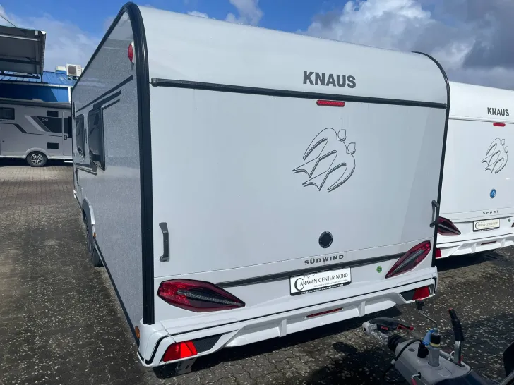 Fahrzeugbild Knaus SÜDWIND 650 PEB BLACK SEL. MJ2026 #3