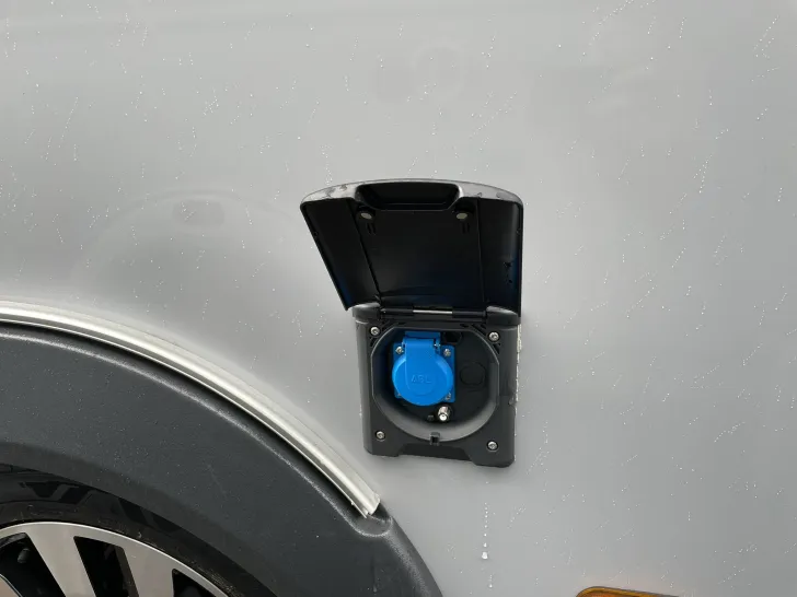 Fahrzeugbild Knaus SÜDWIND 650 PEB BLACK SEL. MJ2026 #46